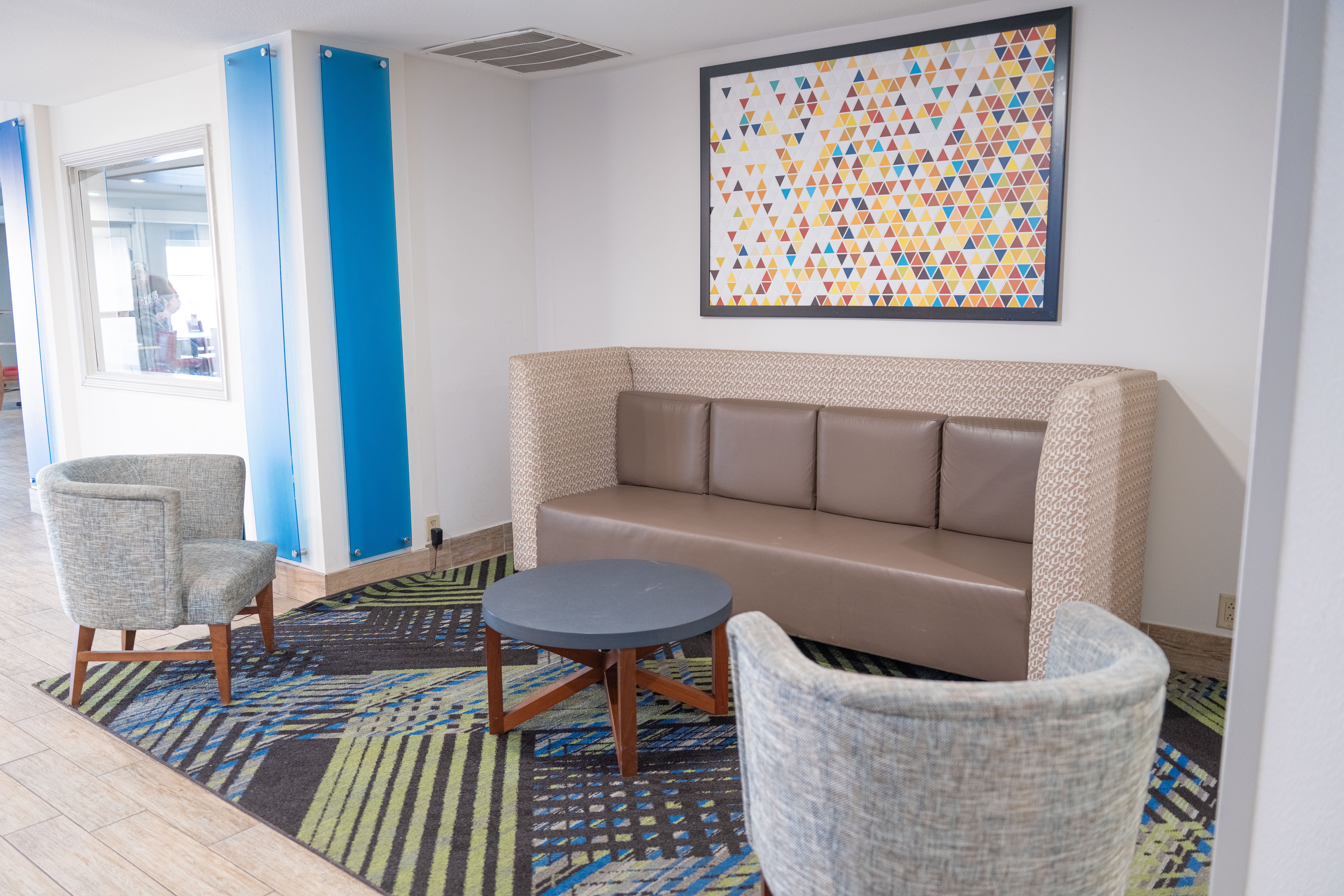 Holiday Inn Express Hotel Suites Gainesville 50/64