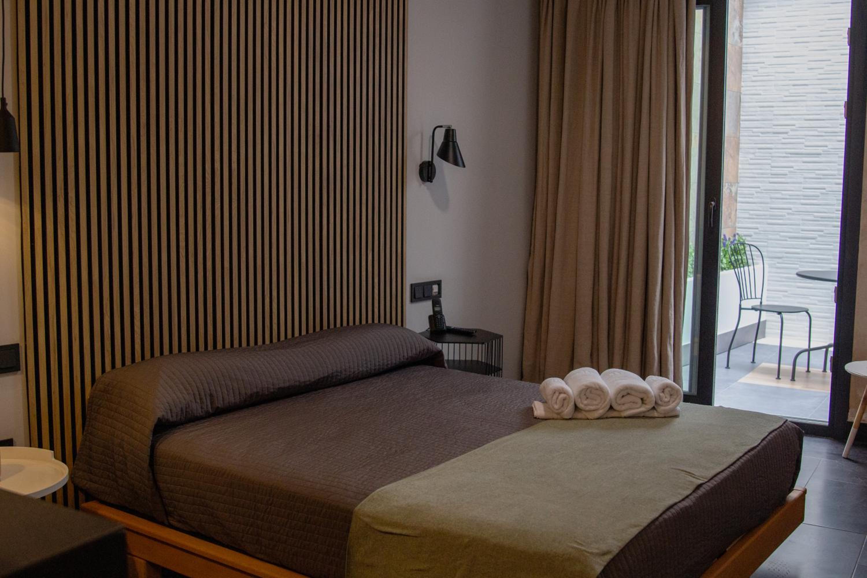 Room, Double Bed, Private Garden