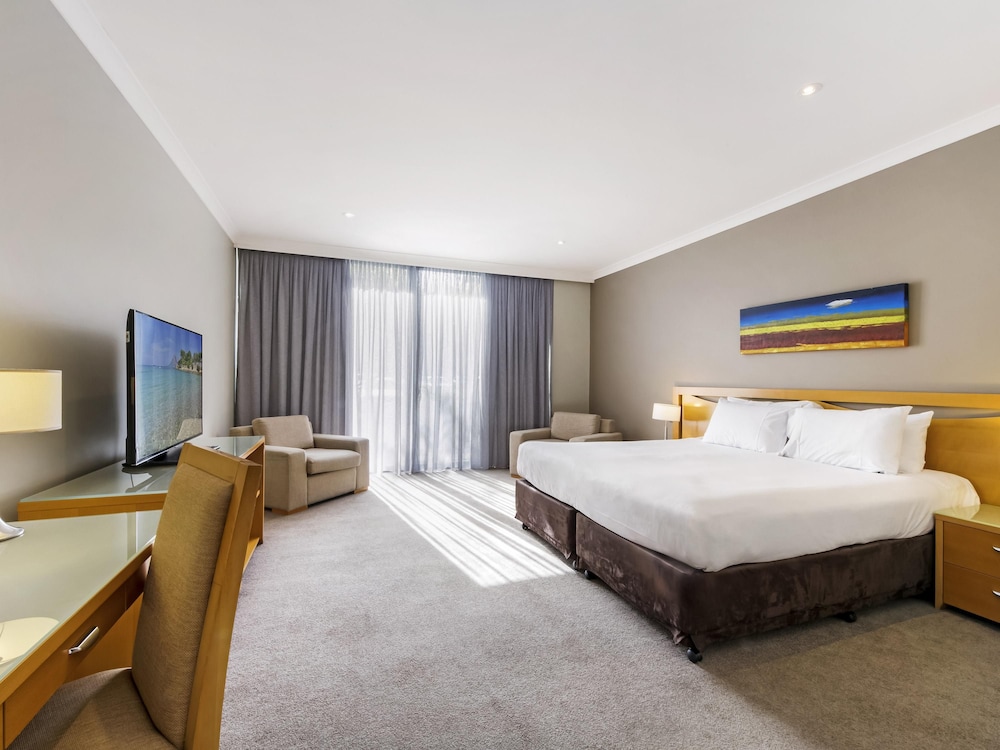 MERCURE KOOINDAH WATERS CENTRAL COAST 12/49