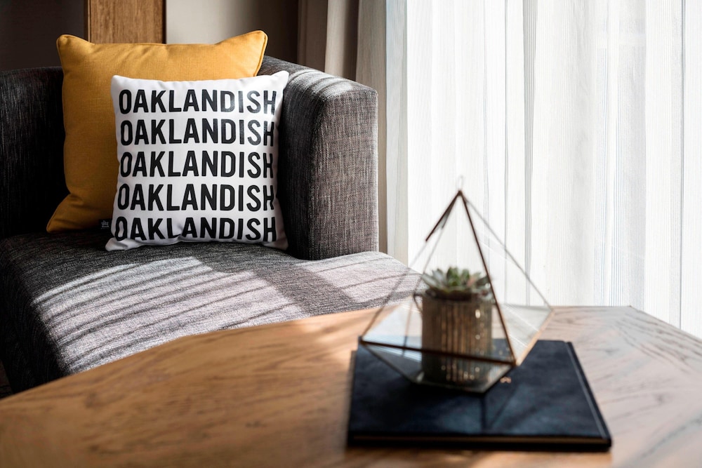 Oakland Marriott City Center 24/62