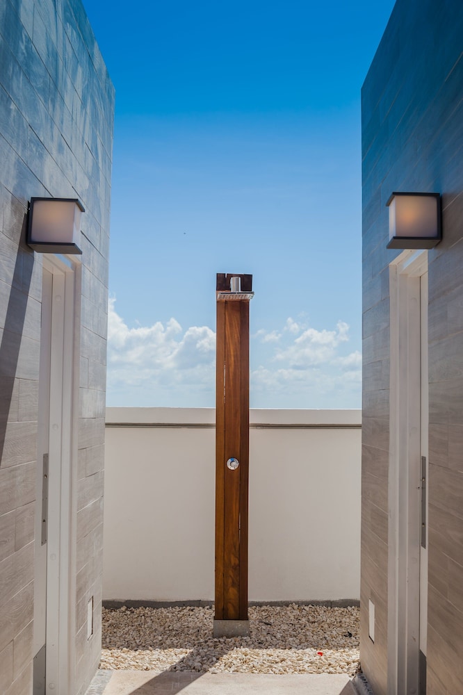 Fiesta Inn and Loft Ciudad del Carmen 47/50