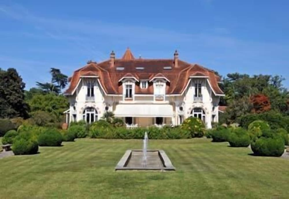 Chateau Du Clair De Lune 46/50