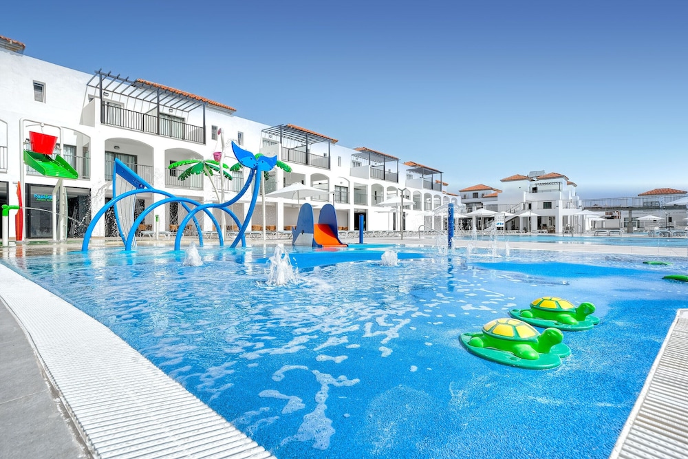 Broncemar Beach Suites Hotel 45/51