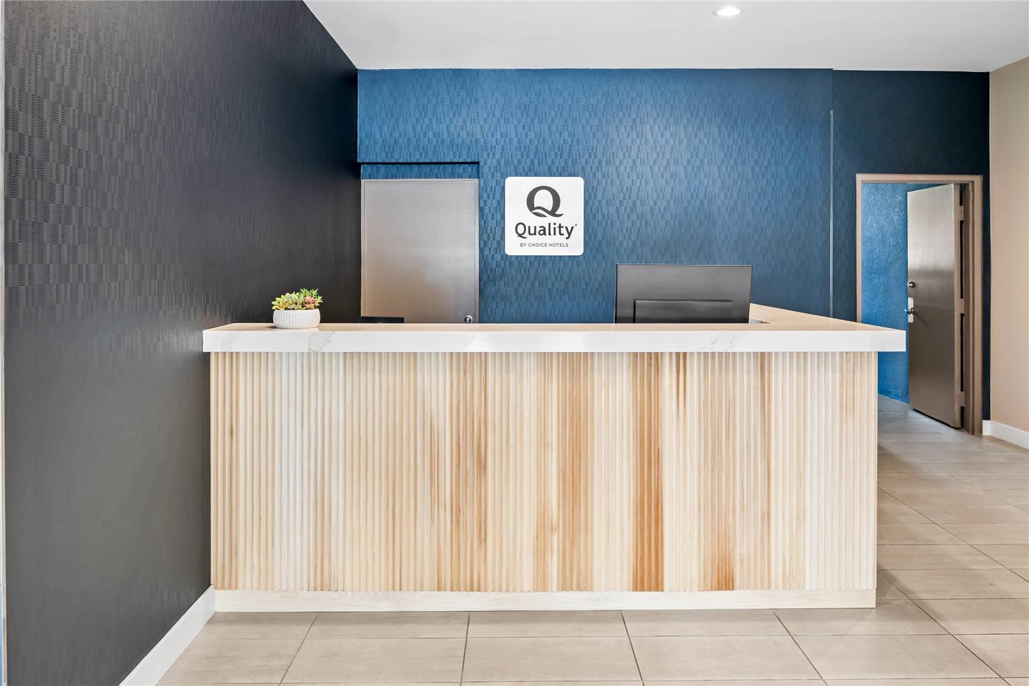 Quality Inn & Suites Hermosa Beach 8/38