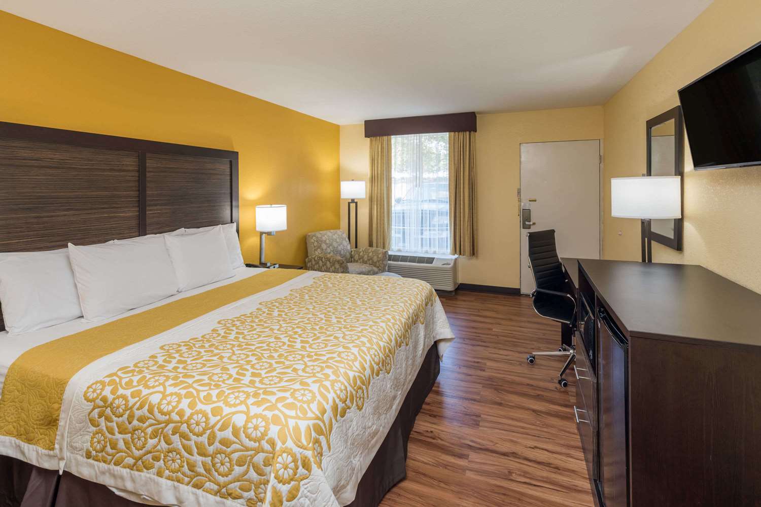 Days Inn By Wyndham Madison 2/13