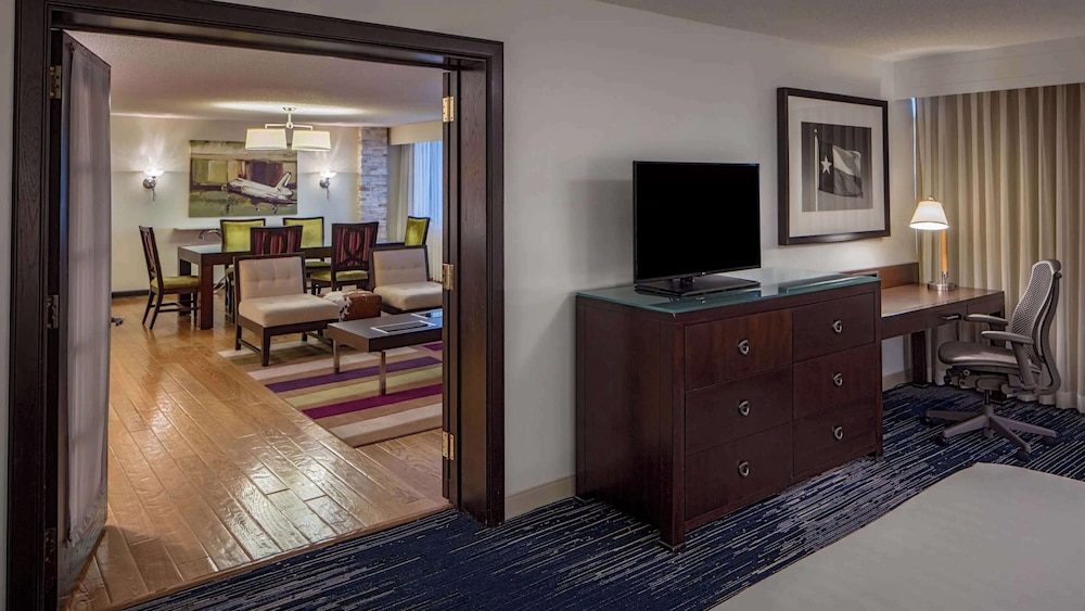 Sonesta Hotel Houston IAH Airport 24/34