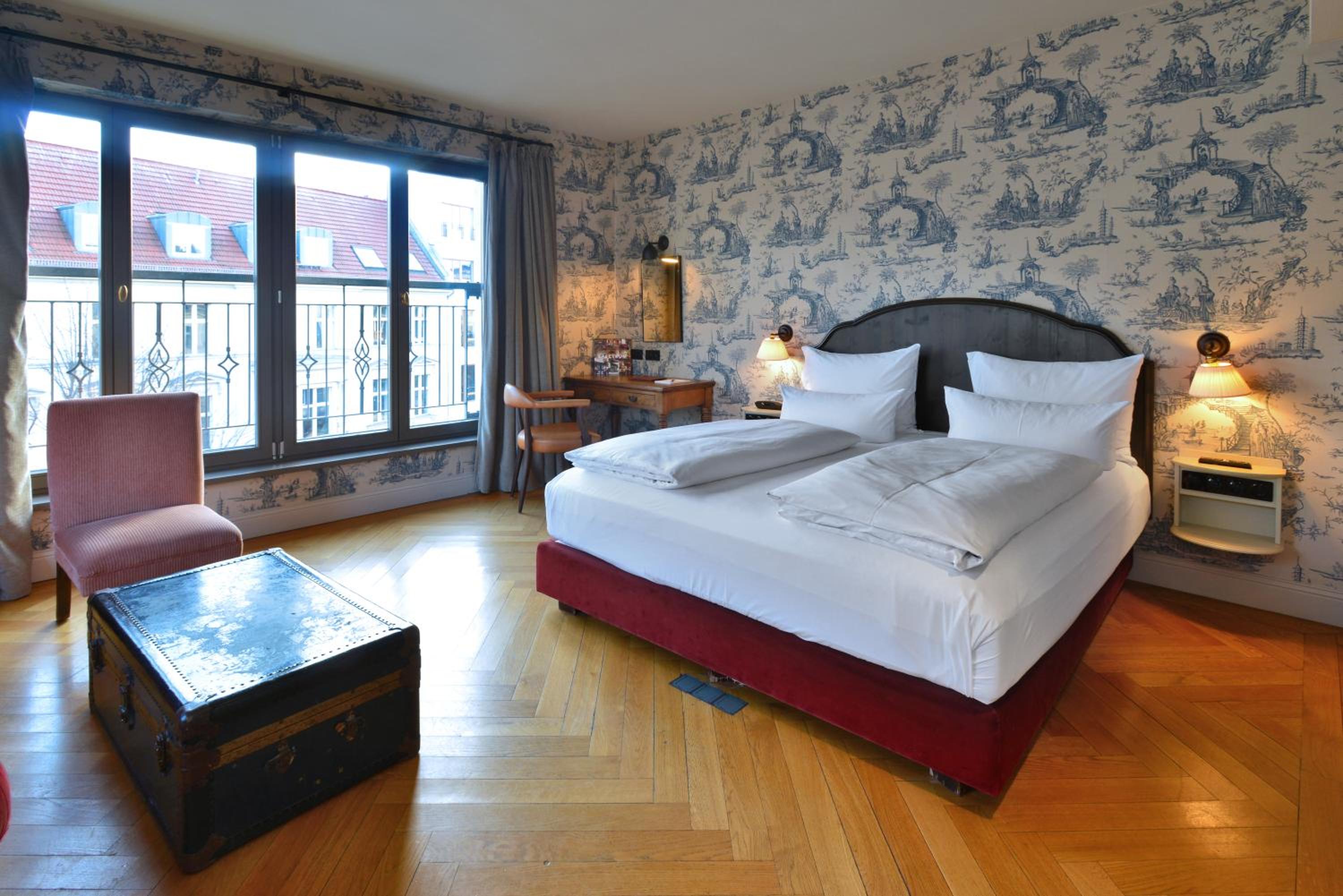 Dom, Suite, Monbijou Hotel Berlin 2/9
