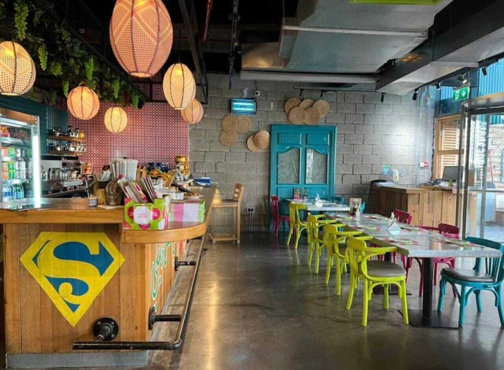 restaurant cafeteria