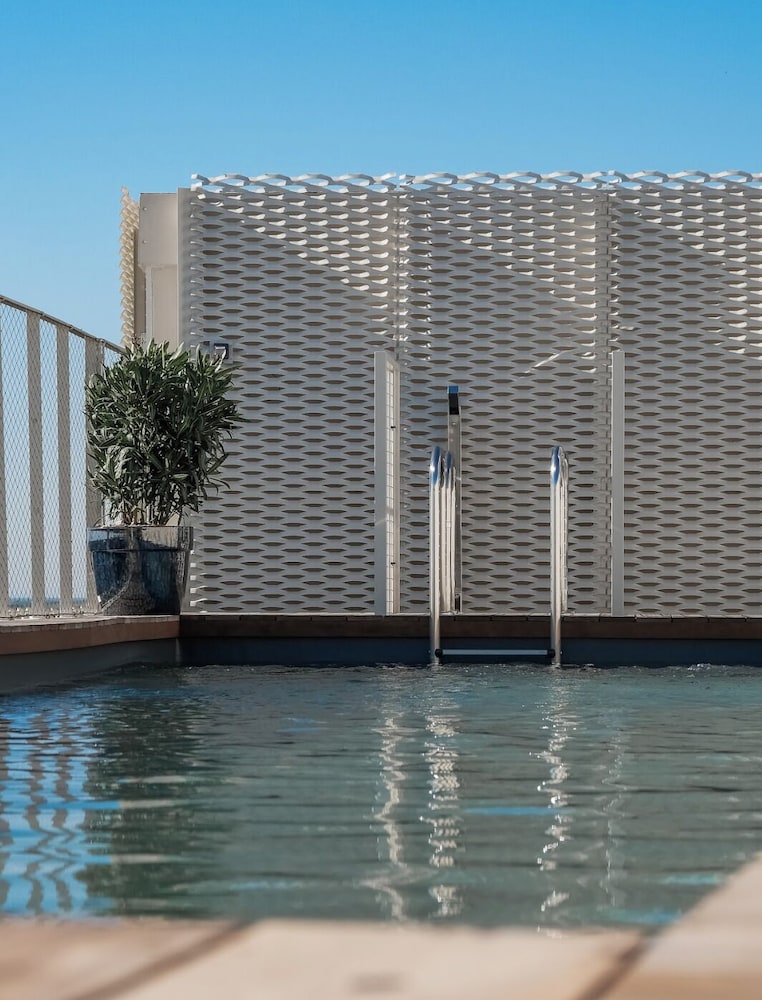 JOST Hotel Montpellier Centre St Roch 51/58