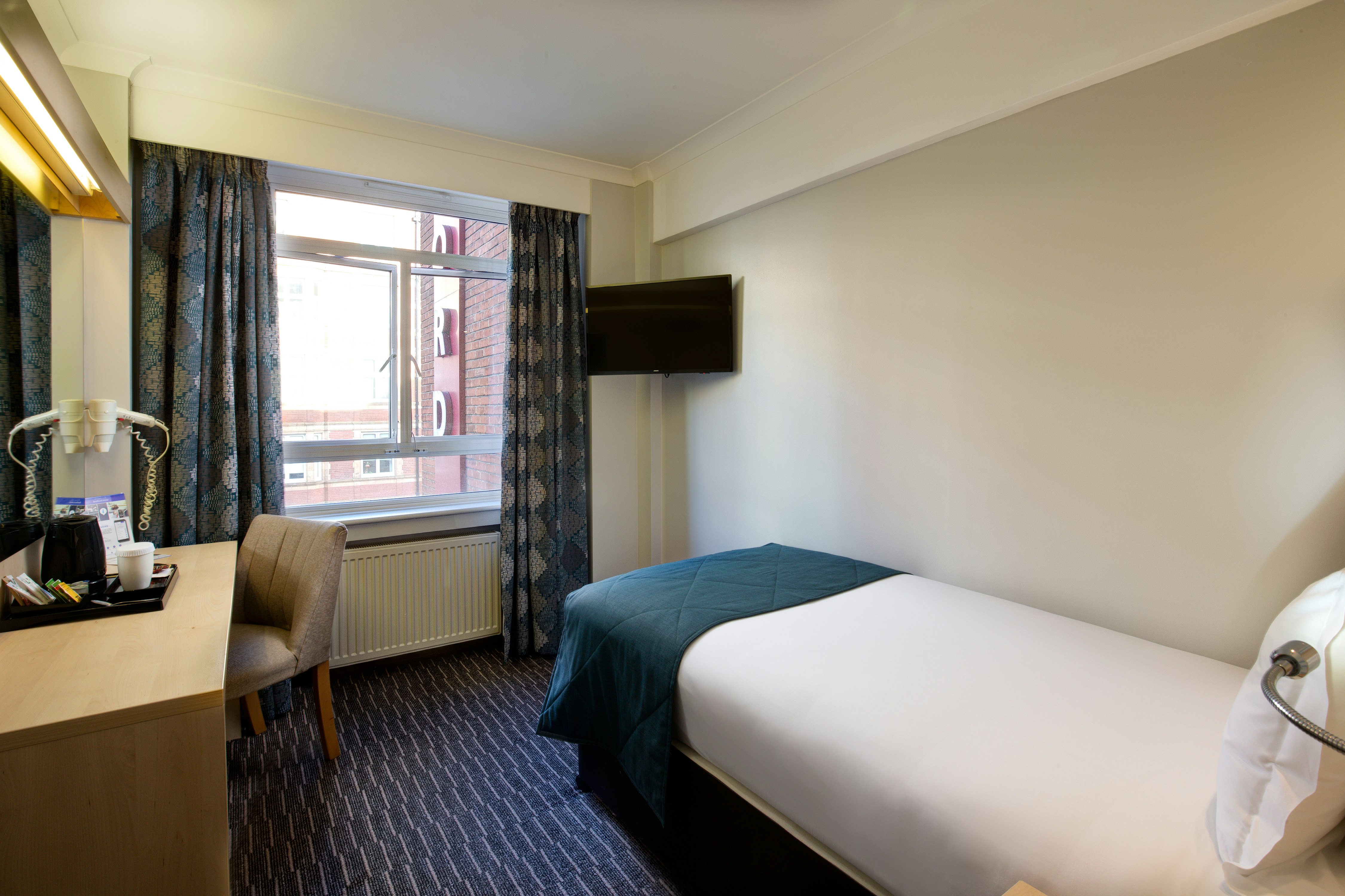 Bedford Hotel 23/79