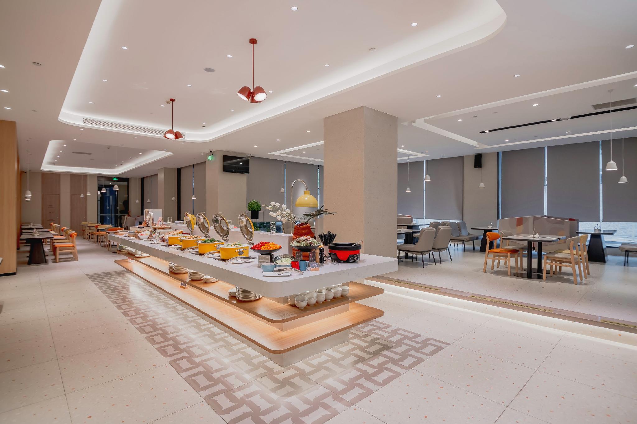 Home Inn Selected (Shanghai Raffles, North Bund) 16/42