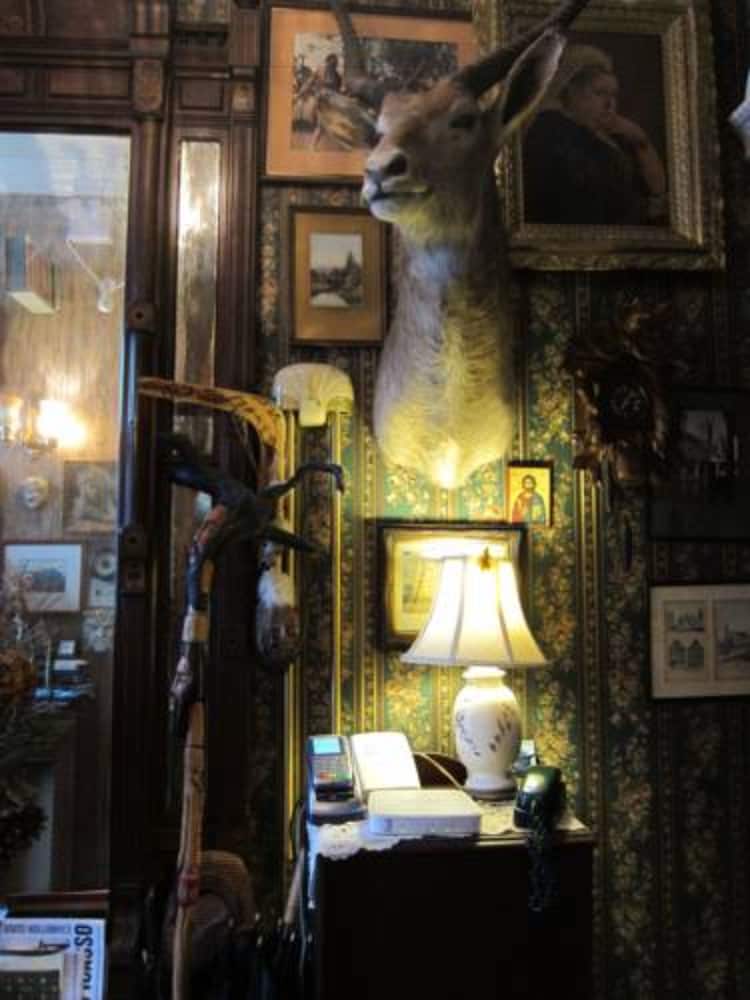 Pimblett's Downtown Toronto B&B 7/47