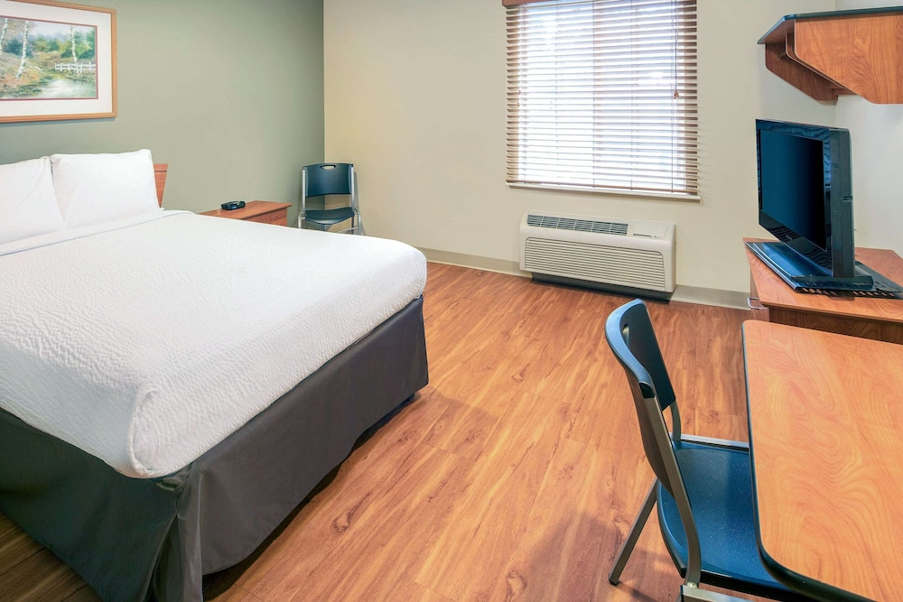 WoodSpring Suites Columbus NE I-270 Airport 20/38
