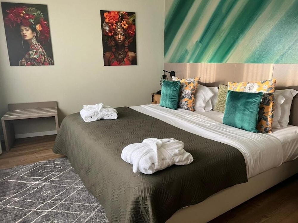 Beone, Suite, Double Bed, Sofa
