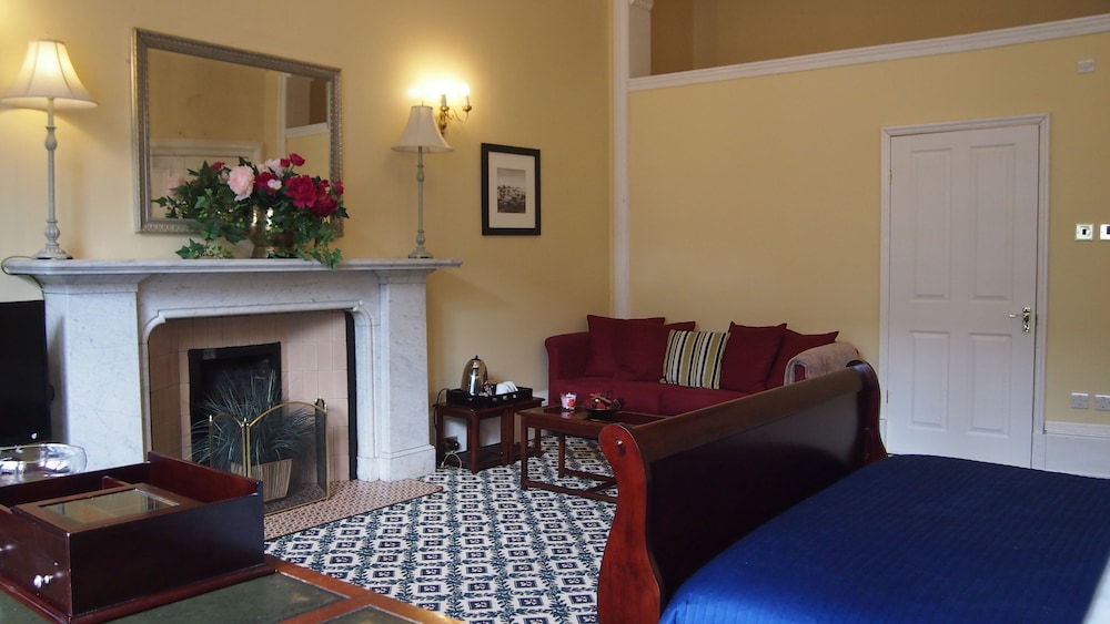 Edinburgh Thistle Hotel 35/50