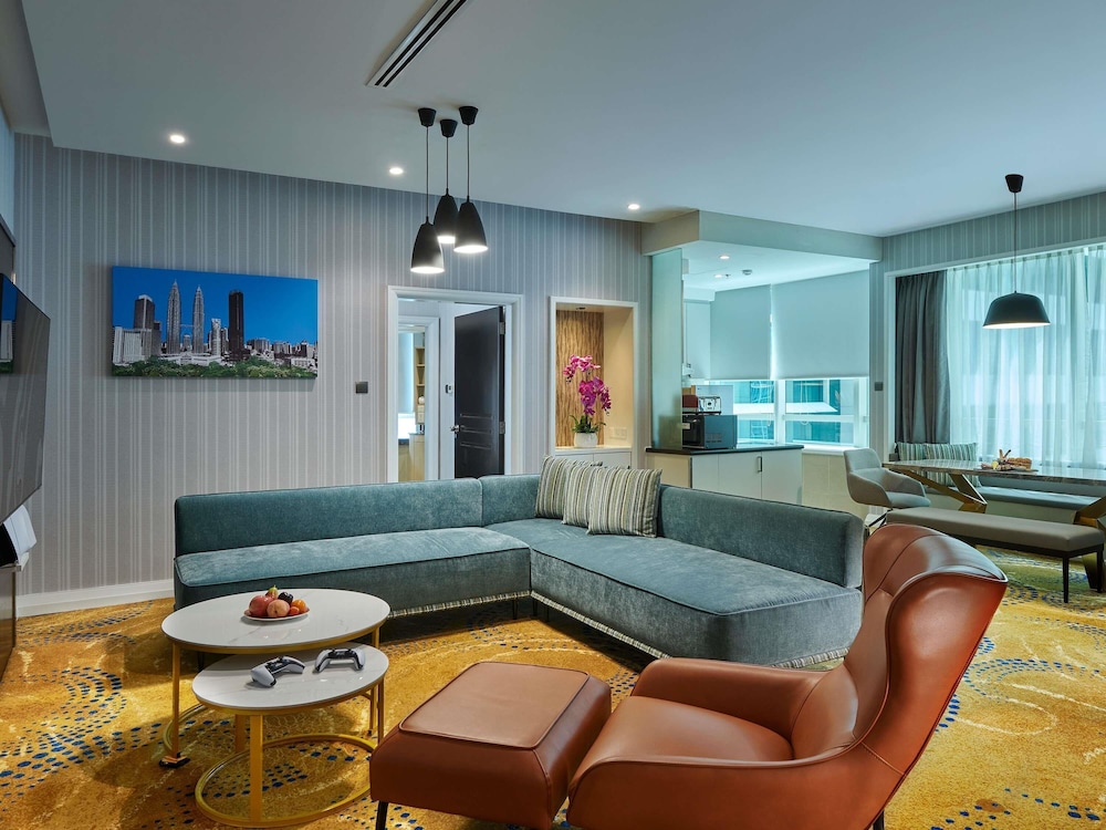 Pullman Kuala Lumpur City Centre Hotel and Residences 44/75
