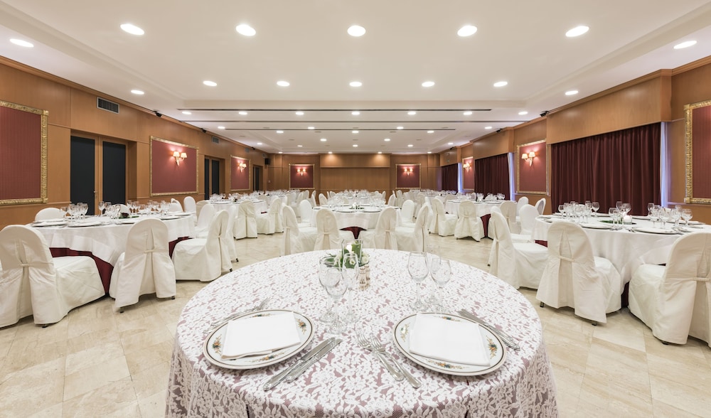 Caesar S Hotel 60/64