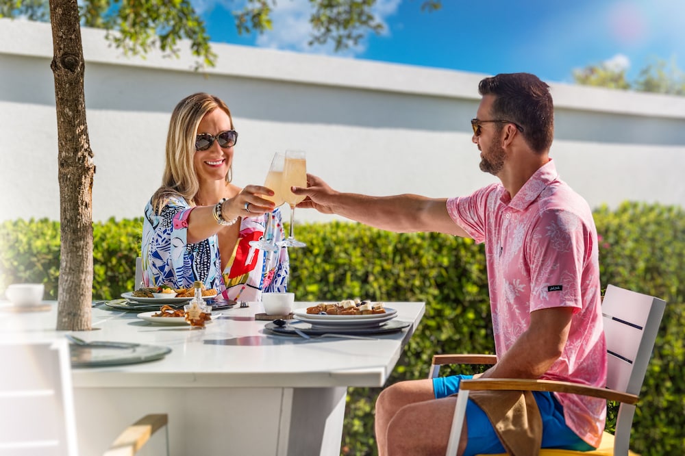The Oasis At Grace Bay 3/50