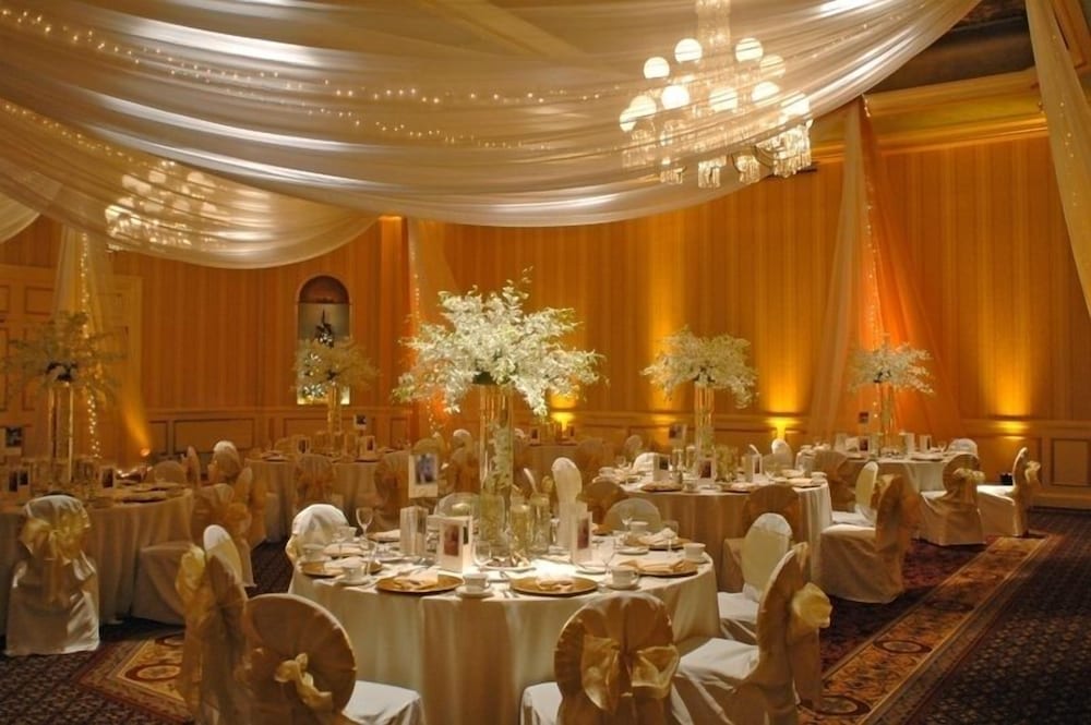 The Saint Paul Hotel 30/64
