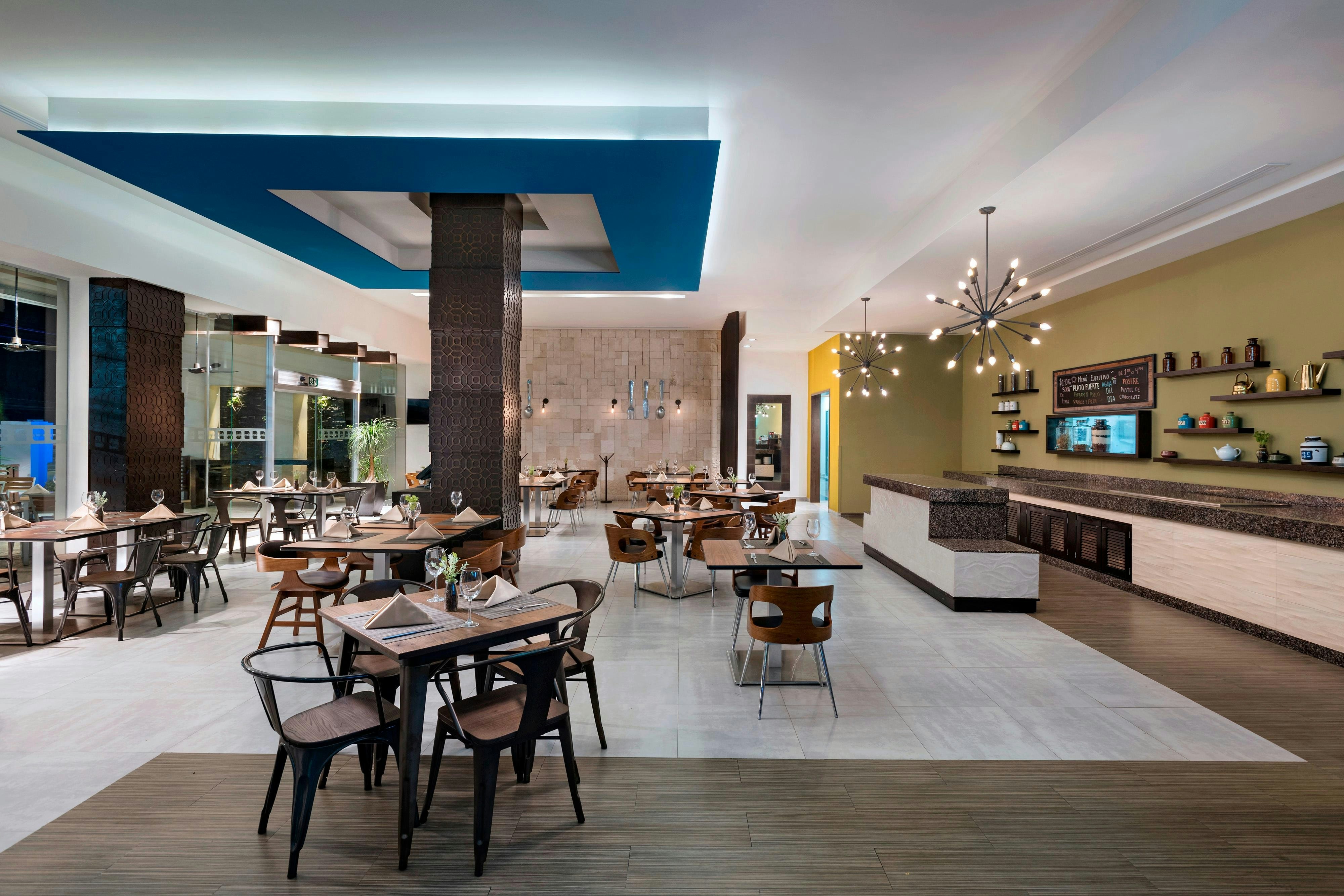 Four Points by Sheraton Cancun Centro 10/26