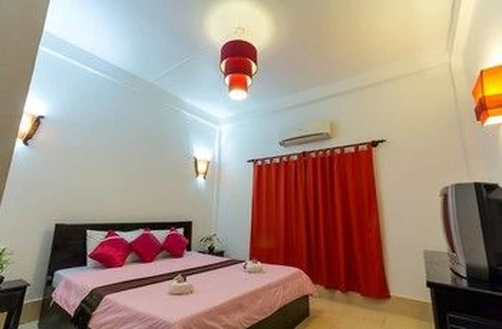Bou Savy Guesthouse 31/68