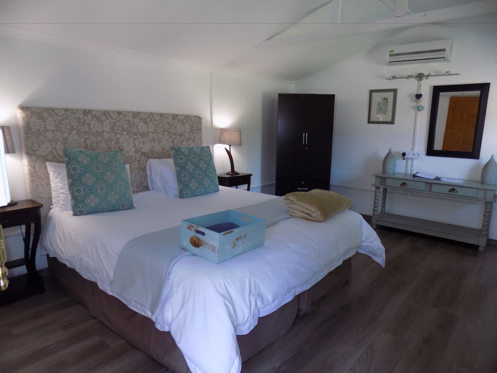 Aero Guest Lodge 14/68