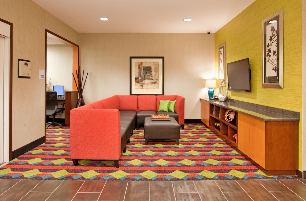 Holiday Inn Express Kearney 45/72