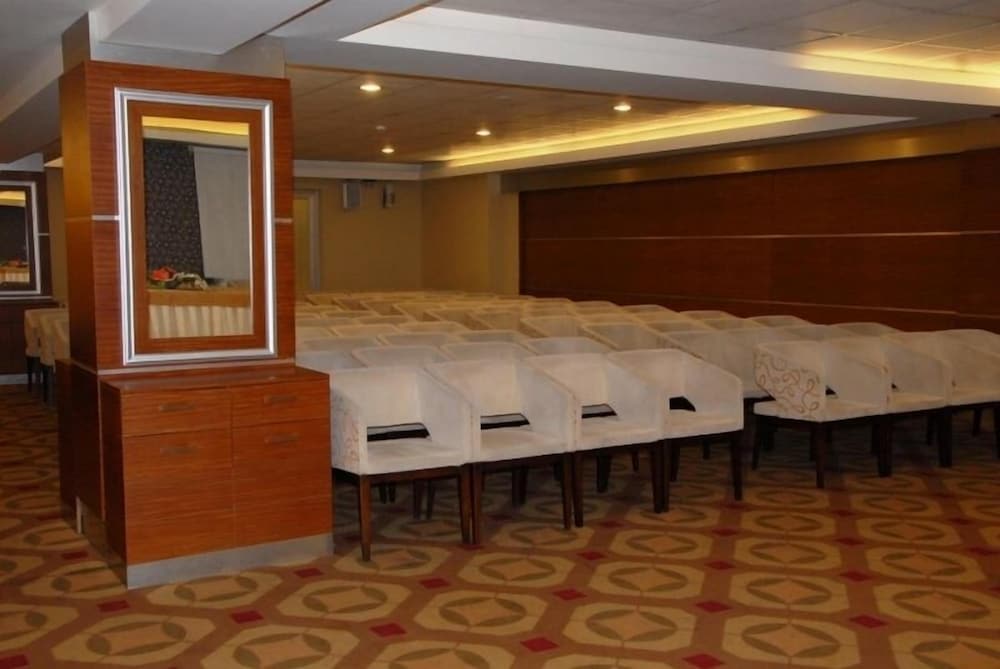 Grand Simay Hotel 13/50