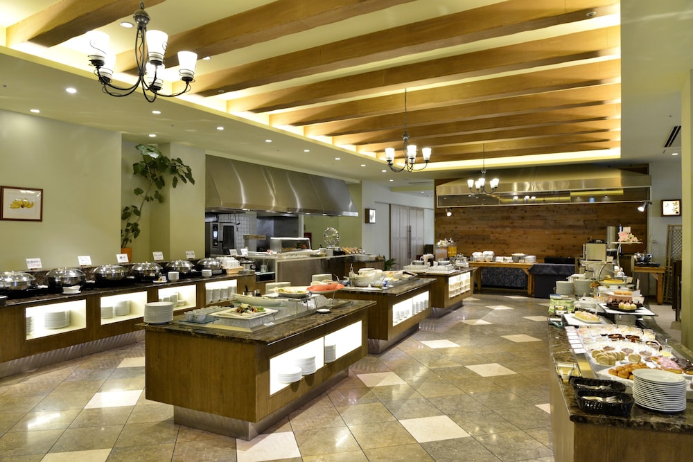 Pacific Hotel Okinawa 8/72