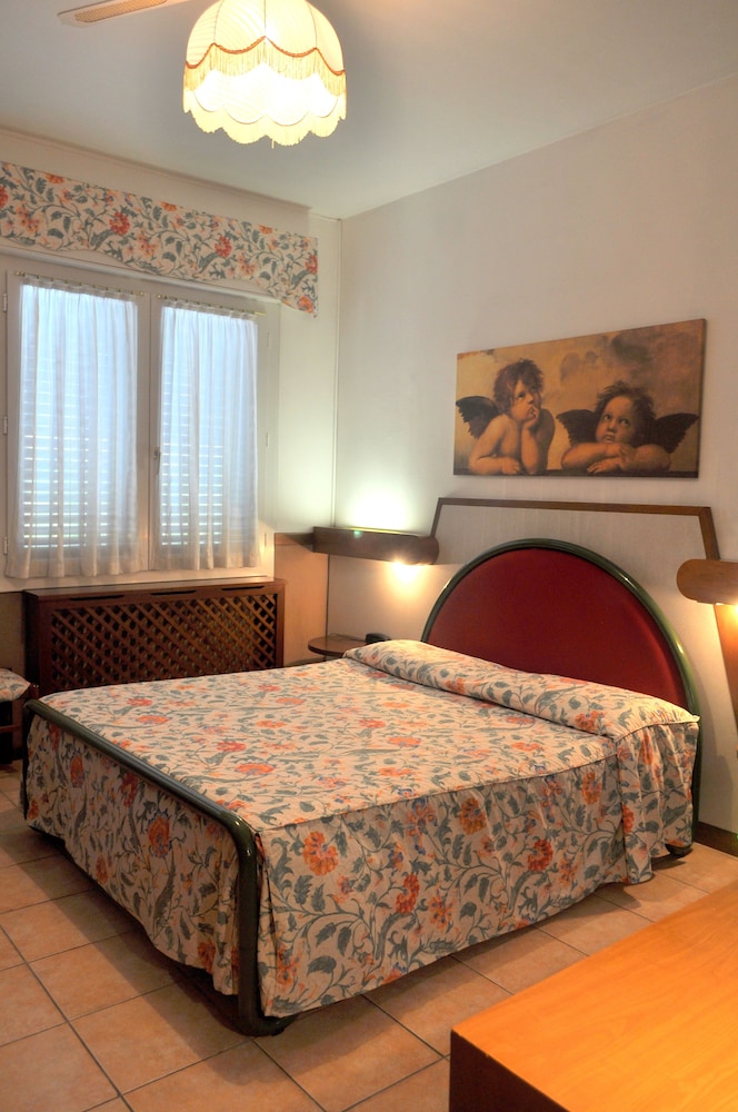 Hotel Roma 16/26