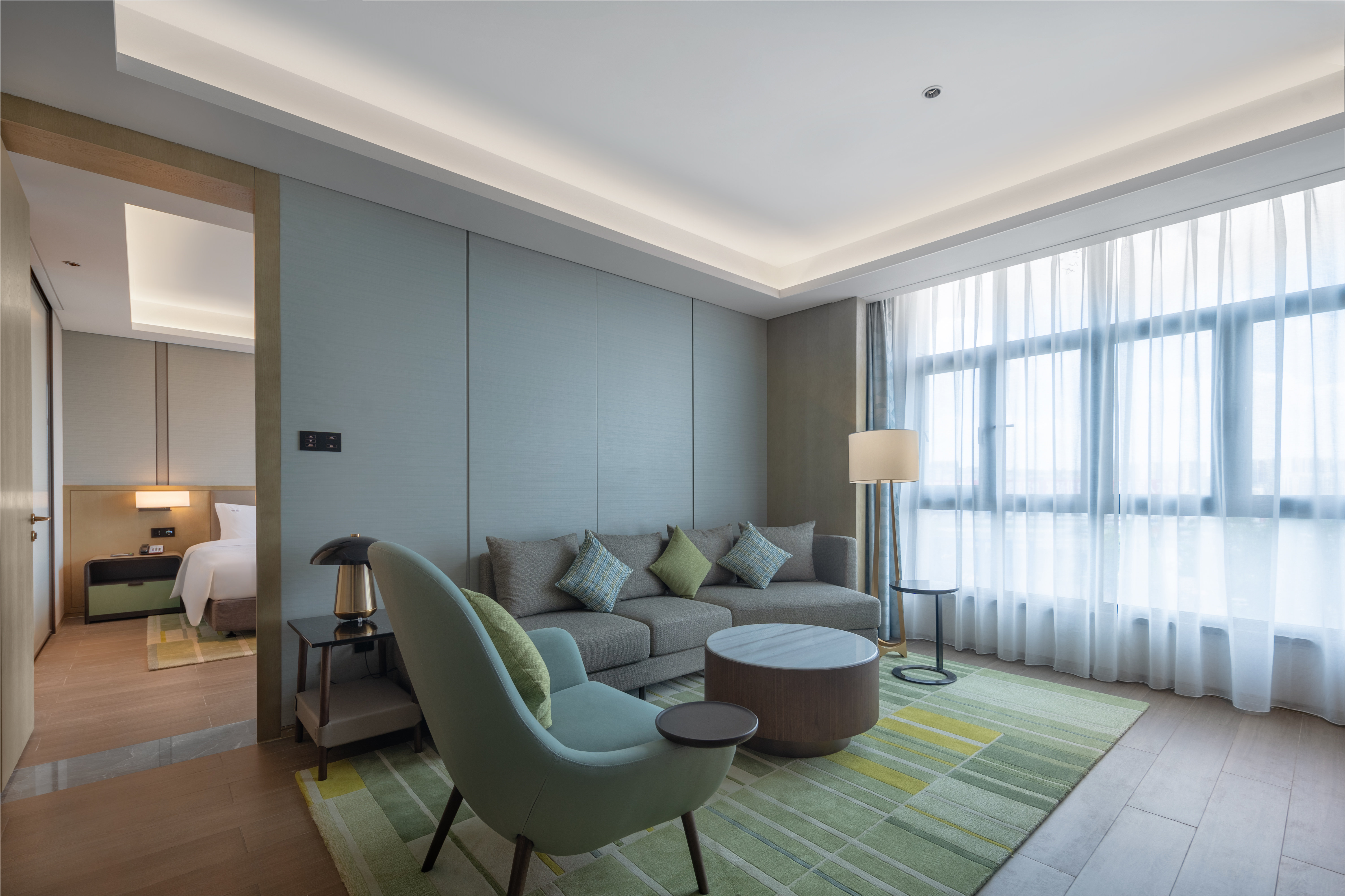 Holiday Inn FOSHAN NANHAI CENTRAL 50/81