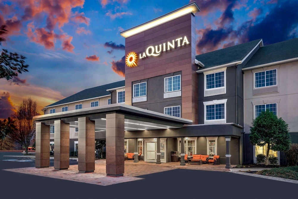 La Quinta Inn And Suites By Wyndham Cookeville 2/35