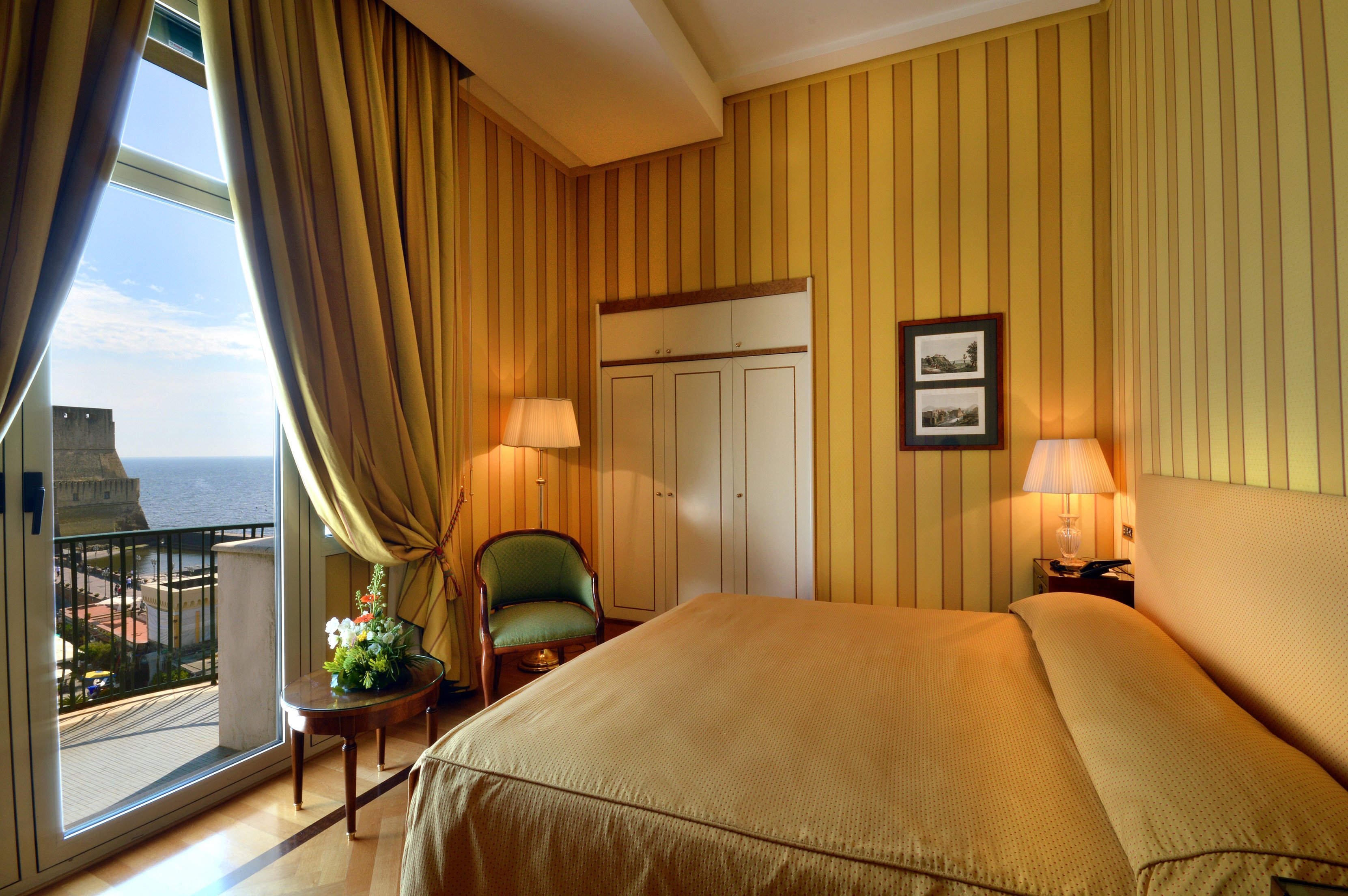 Grand Hotel Vesuvio Naples 9/50