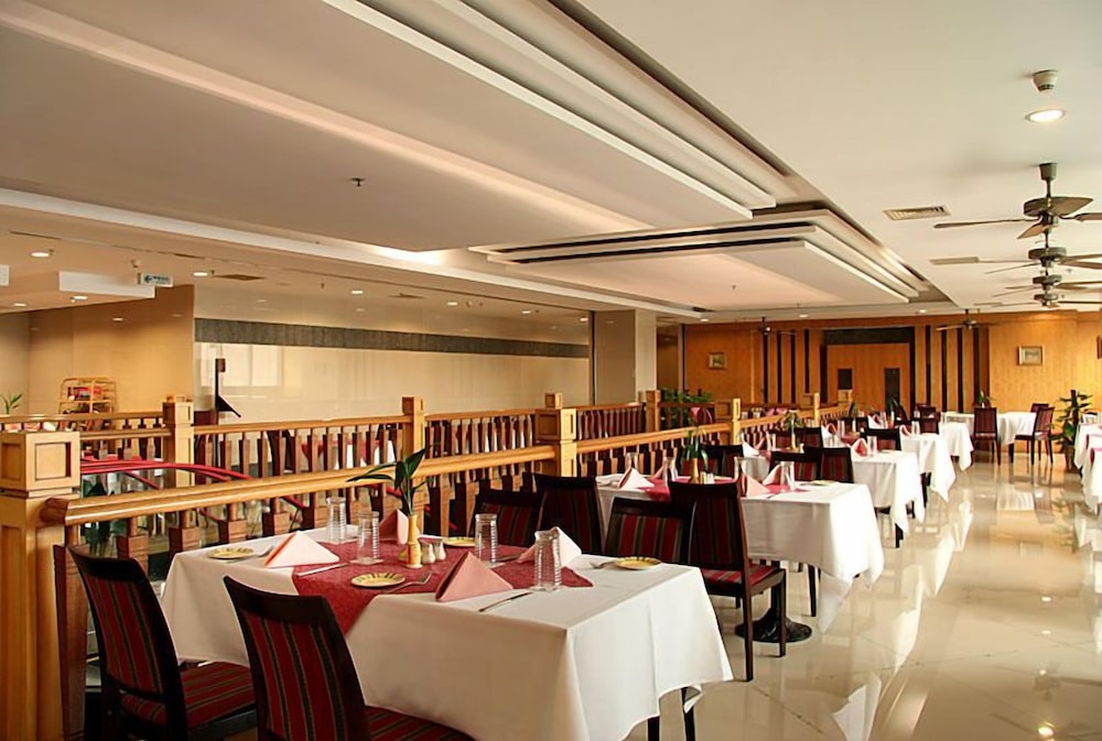 Culture Plaza Hotel Zhejiang 19/25