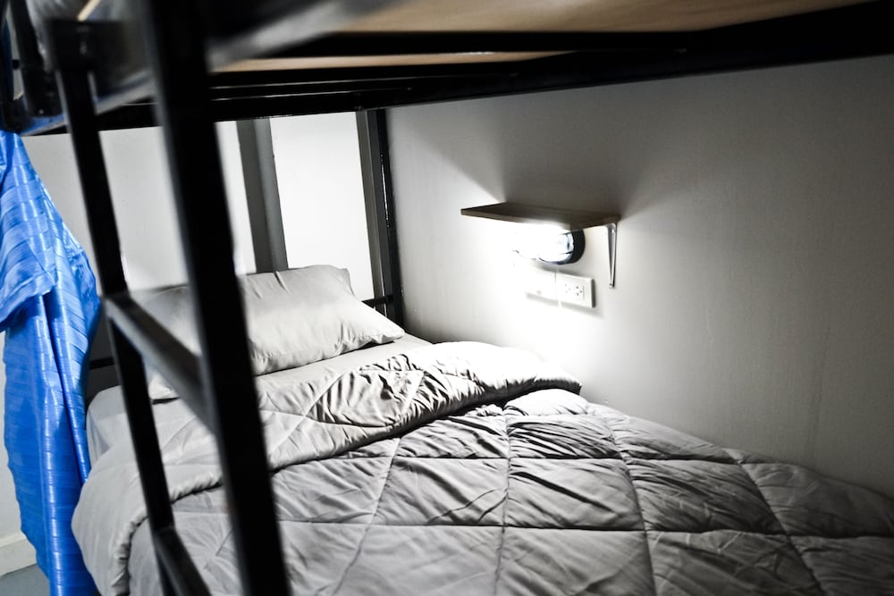 Zee Thai Hostel (Thaitone Hostel) 23/69