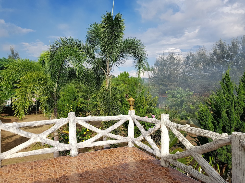 Ban Mae Resort 17/30
