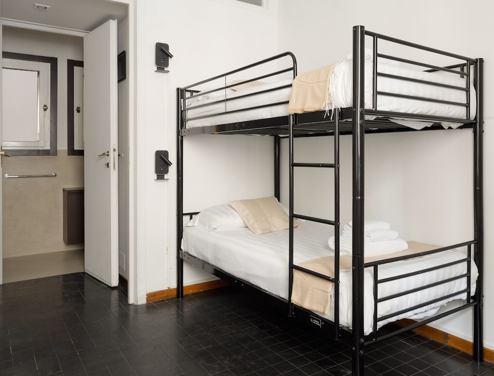 Brera Apartments In San Babila 21/50