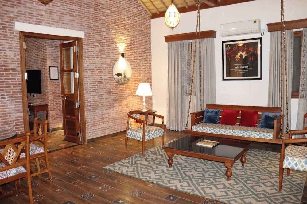 Namaste Dwaar - The Gateway to Rural India 48/56