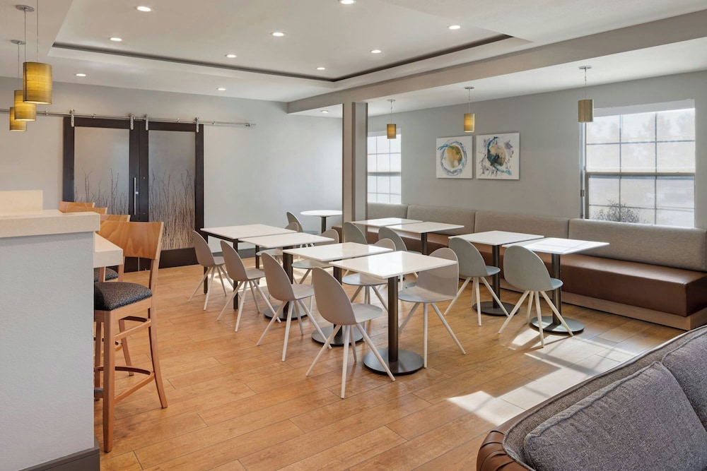 Towneplace Suites Ontario Airport 51/58