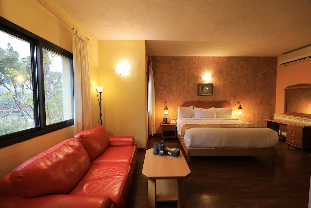 Pineland Hotel & Health Resort 18/59