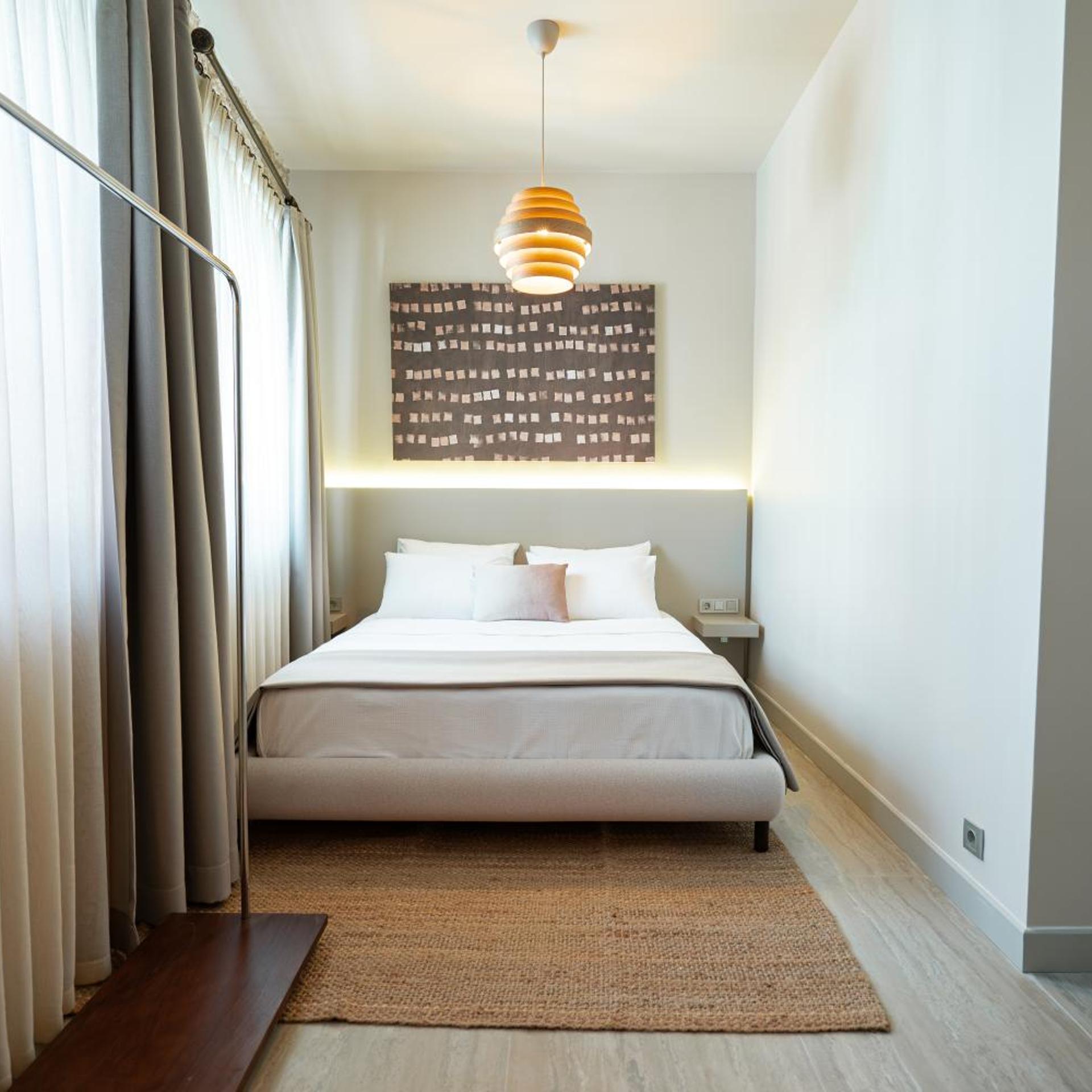 Suite, City View