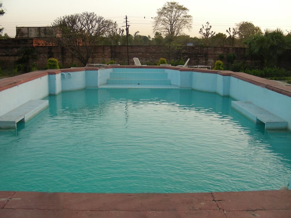 Bhanwar Vilas Palace 27/56