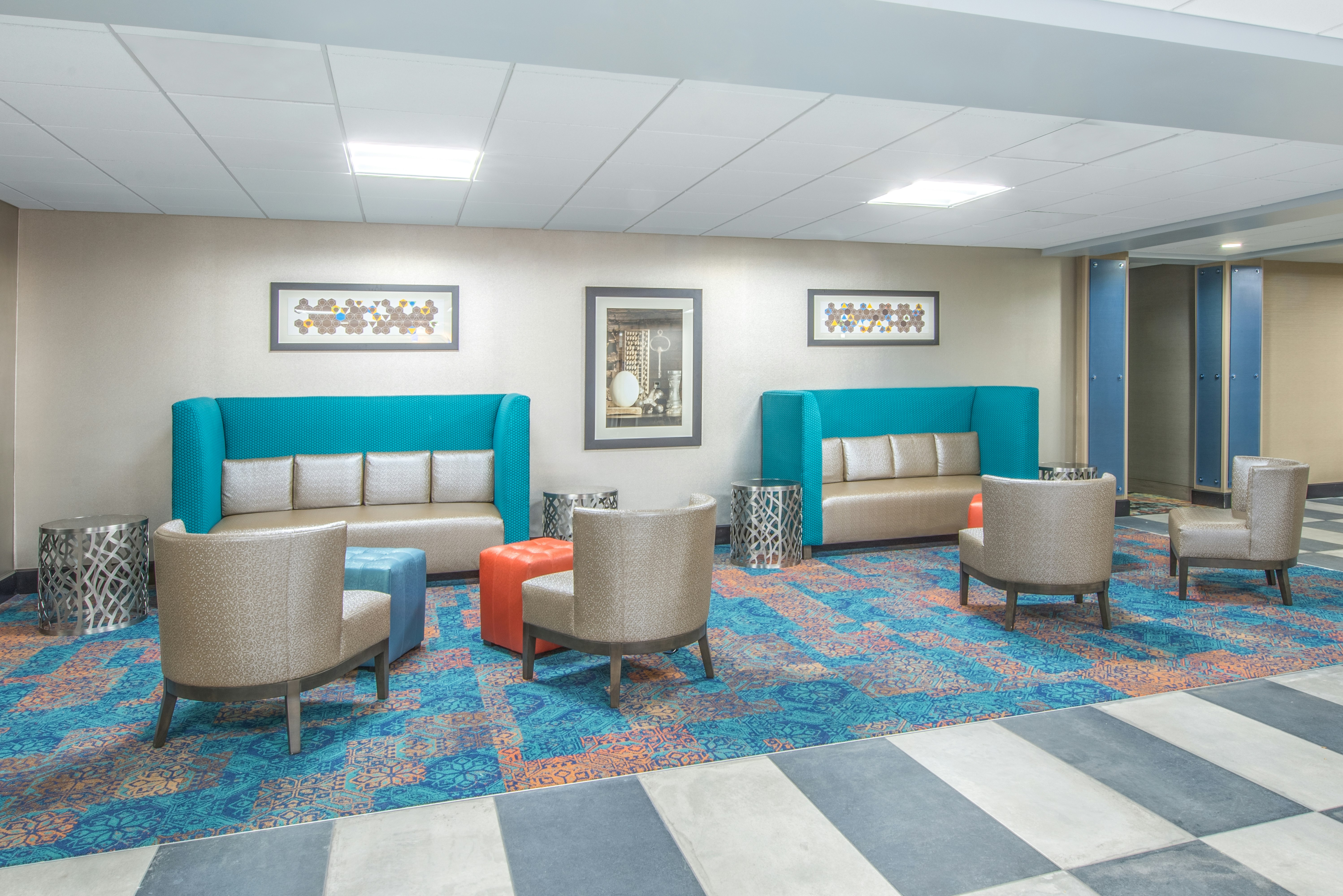 Holiday Inn Express Suites Shawnee Kansas City West 43/67