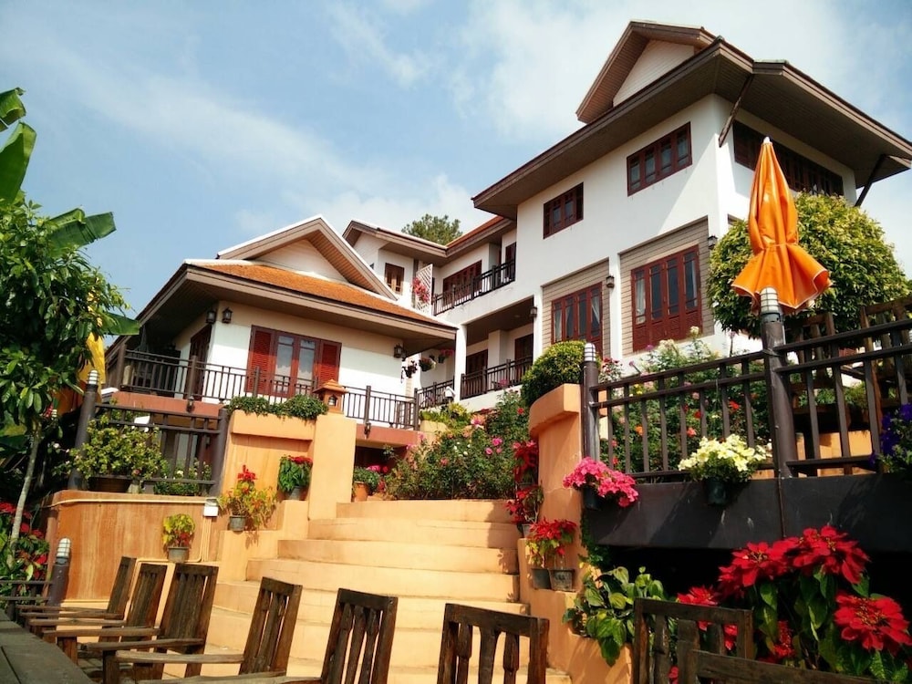 Phumorkdao Resort 1/50