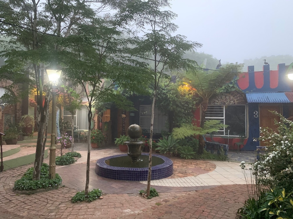 Rabbit Hole Hotel 46/50