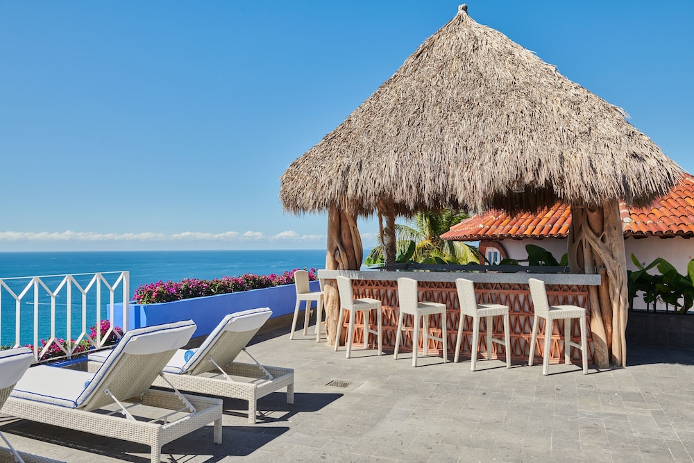 HOTELITO PATIO AZUL 69/75