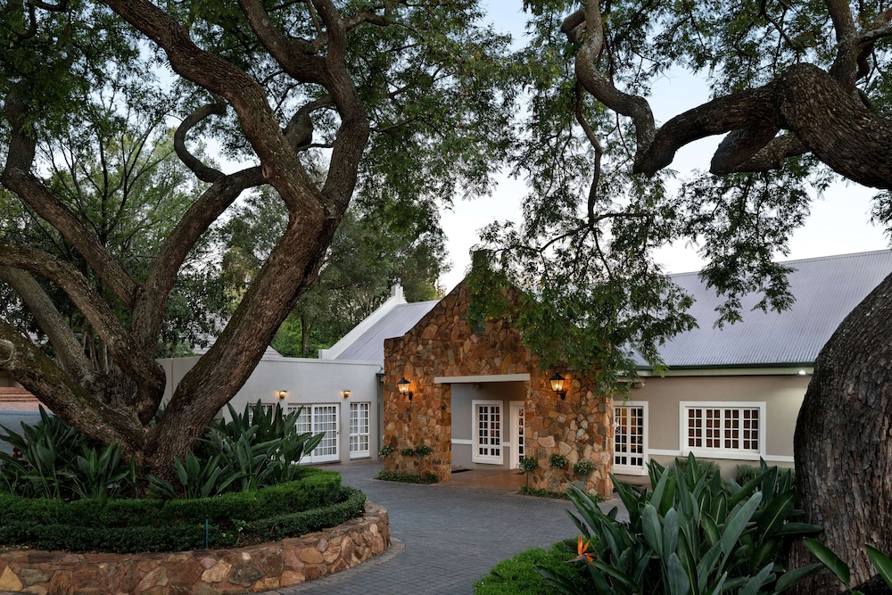 Mount Grace Hotel & Spa 46/50
