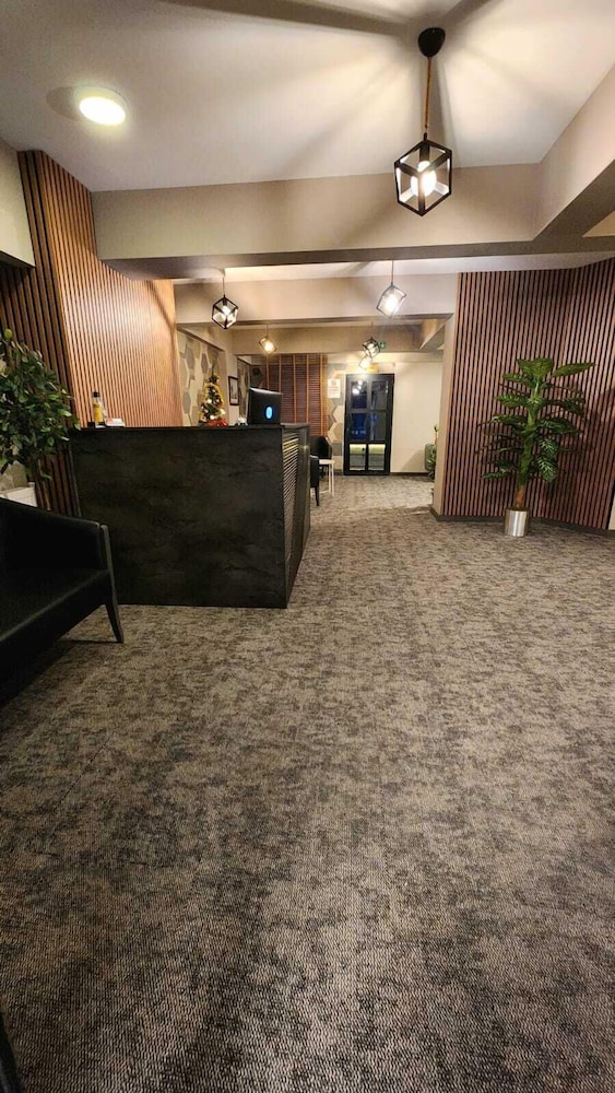 Moda Hotel 5/50