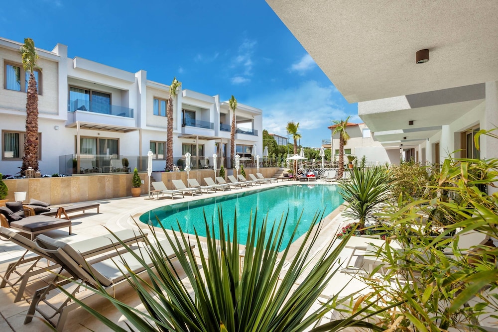Pefki Deluxe Residences 43/50