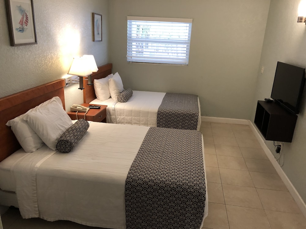 Coral Key Inn 23/71